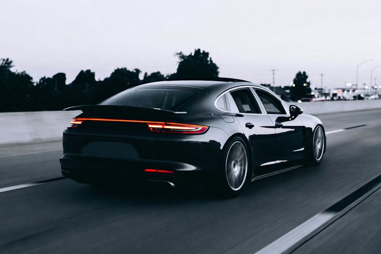 Karosszéria javítás – Kisjuhász Lajos műhelye Budapest