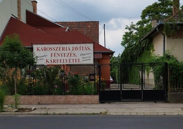 Karosszéria Doktor műhely – utcafront, Budapest 1237